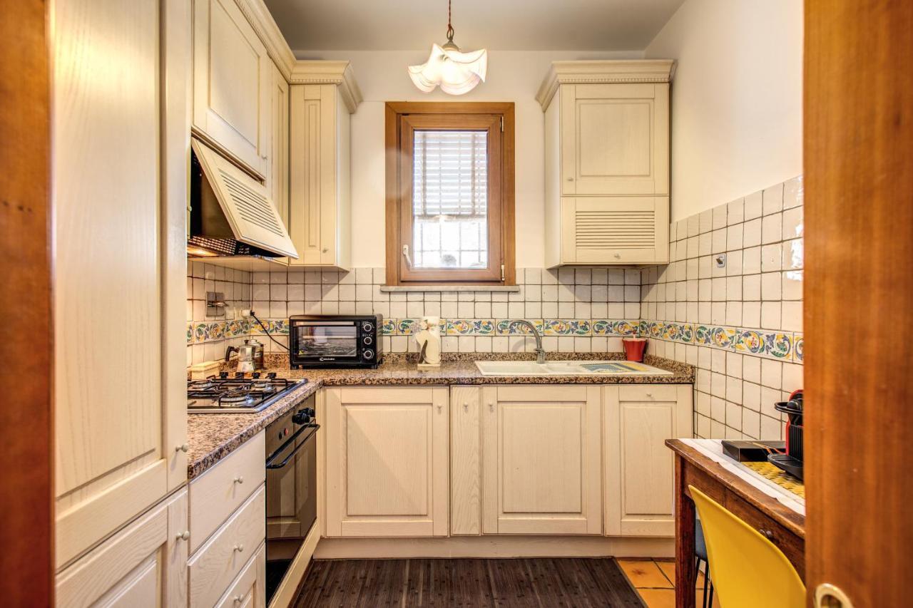 Апартаменты Fresh House Monti Рим Экстерьер фото