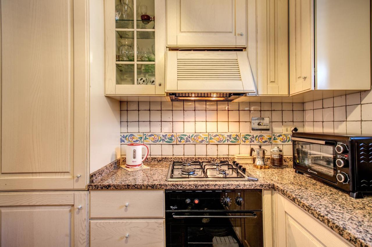 Апартаменты Fresh House Monti Рим Экстерьер фото